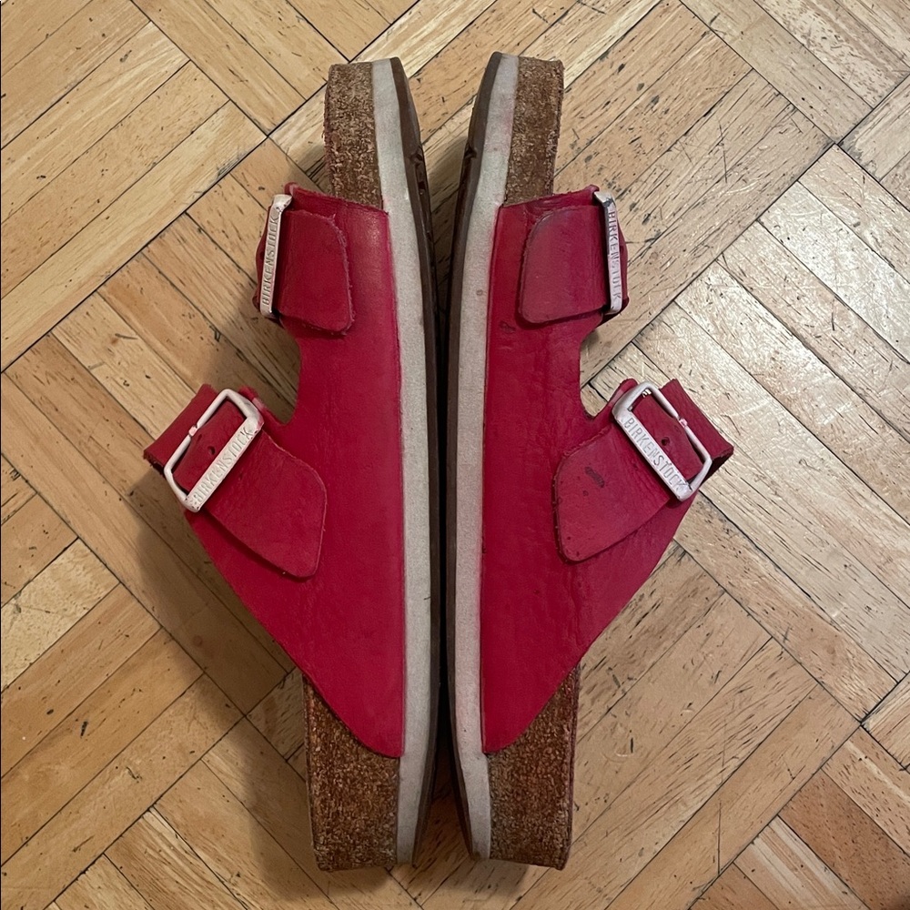 Birkenstock Red Suede w/White Buckle Sport Tread Soft Footbed Sz 39 Regular - Picture 4 of 5